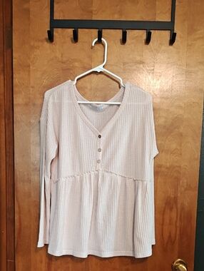 Women’s Blouse V-Neck Button Peplum Top - Light Blush
